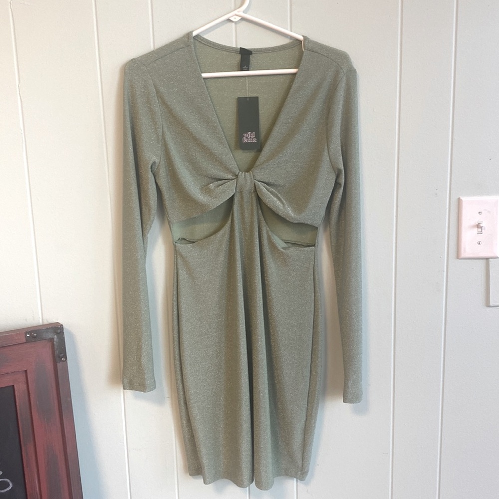 Never worn to a event beautiful dress for going out with girls .